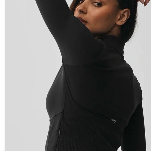 ALO Yoga Black Blazer - Picture 3 of 3